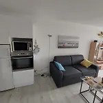 Appartamento T2 Rez-de-jardin, Terrasse Et Parking, Proche De La