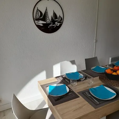 T2 Rez-de-jardin, Terrasse Et Parking, Proche De La * Ла-Гранд-Мот