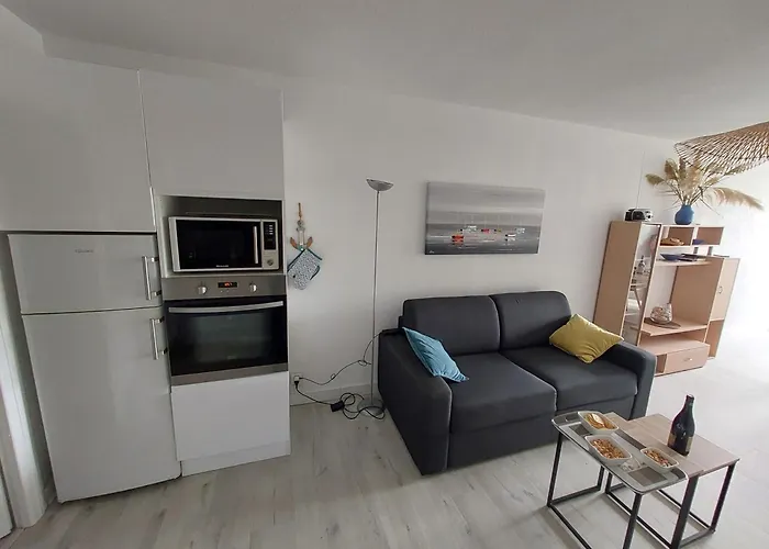 Lejlighed T2 Rez-de-jardin, Terrasse Et Parking, Proche De La