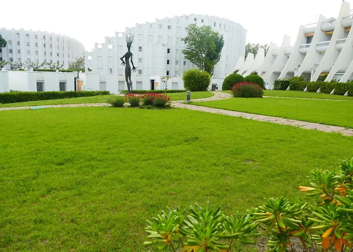 Lejlighed T2 Rez-de-jardin, Terrasse Et Parking, Proche De La